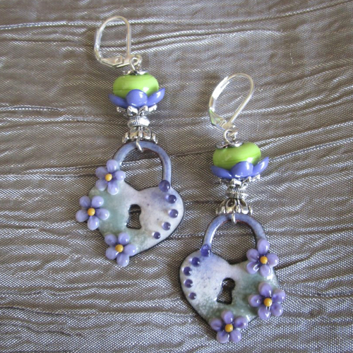 Ravissantes boucles d’oreilles en verre de murano et métal argenté