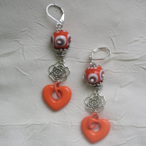 Ravissantes boucles d’oreilles en verre de murano et métal laqué