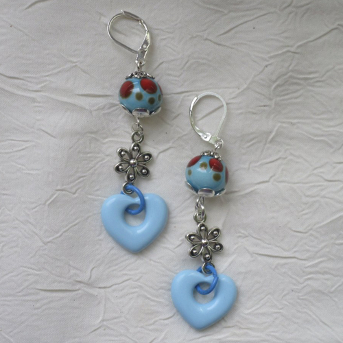 Ravissantes boucles d’oreilles en verre de murano et métal laqué