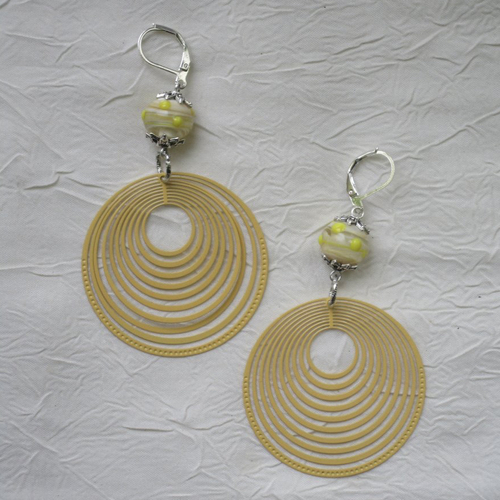 Ravissantes boucles d’oreilles en verre de murano et métal de couleur