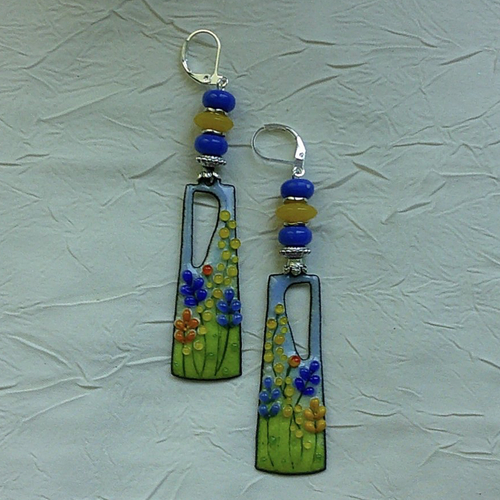Ravissantes boucles d’oreilles en cuivre émaillé et perles en verre de murano