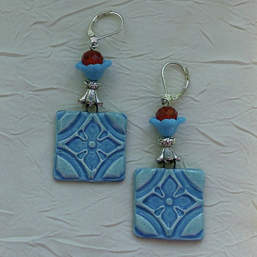 Ravissantes boucles d’oreilles en céramique  