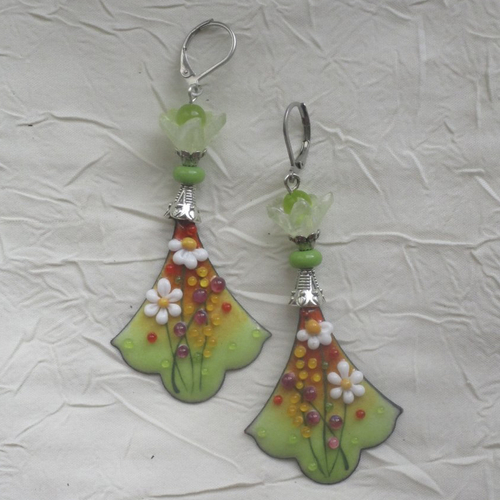 Ravissantes boucles d’oreilles en cuivre émaillé et perles en verre de murano
