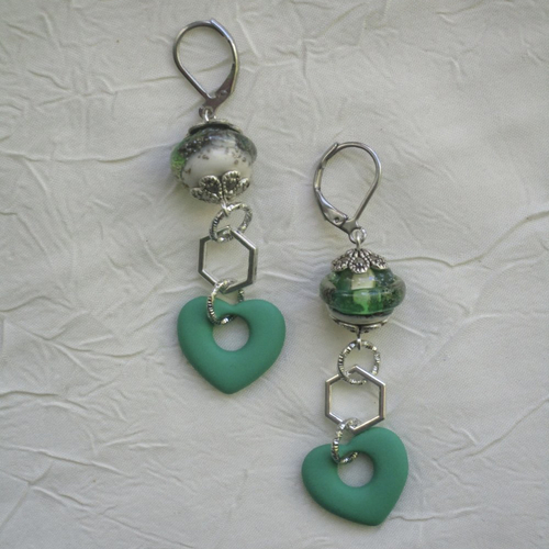 Ravissantes boucles d’oreilles en verre de murano et métal laqué