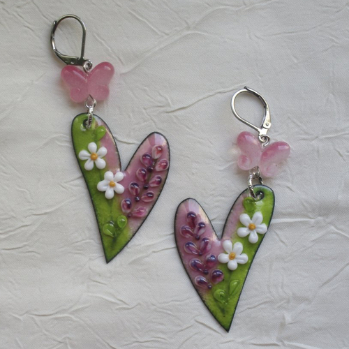 Ravissantes boucles d’oreilles en cuivre émaillé et perles en verre de murano