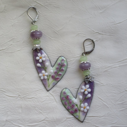 Ravissantes boucles d’oreilles en cuivre émaillé et perles en verre de murano