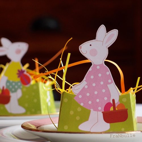 Décoration de pâques, caissettes ou bonbonnières décor lapin