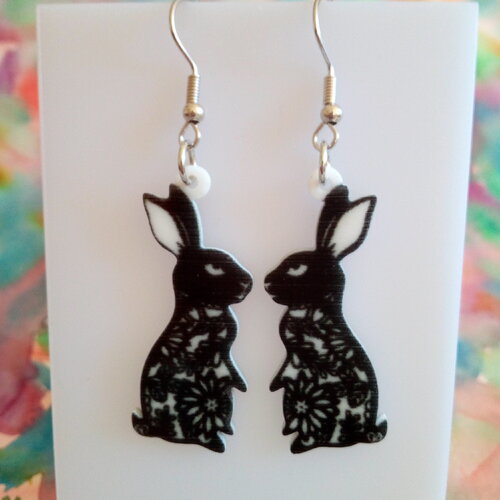 Boucles oreilles pendantes plastique acrylique laser cut lapin noir filigrane,avec fermoirs crochets en acier inoxydable