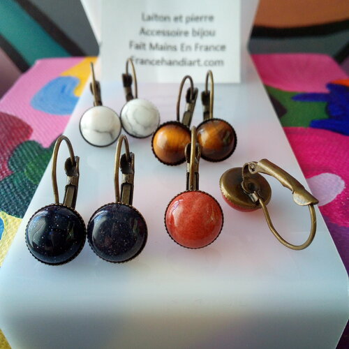 Boucles oreilles dormeuses laiton bronze avec cabochons ronds howlite jaspe oeil de tigre pierre de sable bleu,cadeau fete noel anniversaire