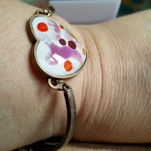 Peint artiste isabelle k,bracelet manchette laiton bronze avec cabochon coeur en verre violet orange blanc,cadeau fete anniversaire noel