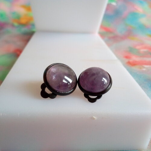 Amethyste,clips oreilles laiton noir avec cabochons ronds,quartz pierre fine,fait mains en france,cadeau fete anniversaire noel