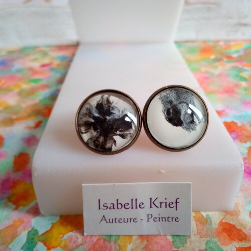 Clips oreilles laiton bronze avec cabochons ronds ,orchidee noire fantastique,peint par artiste francaise,boho bobo gothique baroque