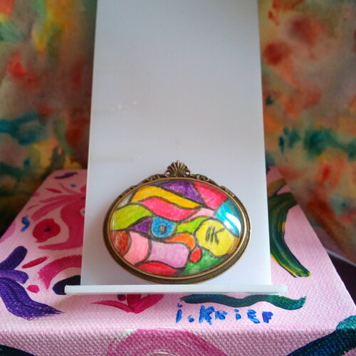 Aquarelle peint artiste française,broche ovale laiton bronze coquillage fleuri rose vert violet orange jaune bleu rouge,cadeau fete noel