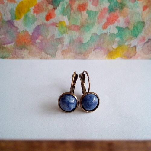Boucles oreilles pendantes laiton bronze avec cabochons ronds 10mm,sodalite pierre semi precieuse bleue,cadeau fete,boho bobo gothique