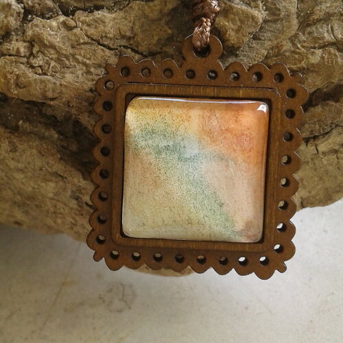 Collier bois coton,aquarelle unique,orange vert rouge marron,pendentif carré,fait mains en france,bijou unisex