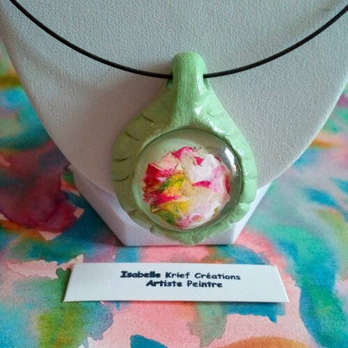 Pendentif goutte en argile avec cabochon rond peint,tour de cou acier galvanise noir a fermoir magnetique,signature artistique