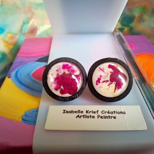 Boucles oreilles clous avec cabochons ronds en verre peint rose or nacre blanc noir argent, bijou bois et acier,fait mains en france