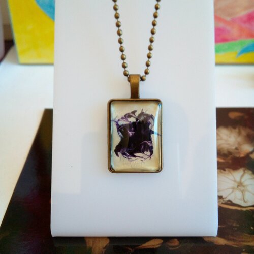 Peinture sur verre par artiste,chaine boule laiton avec pendentif rectangulaire amethyste violet nacre blanc,cadeau fete anniversaire noel