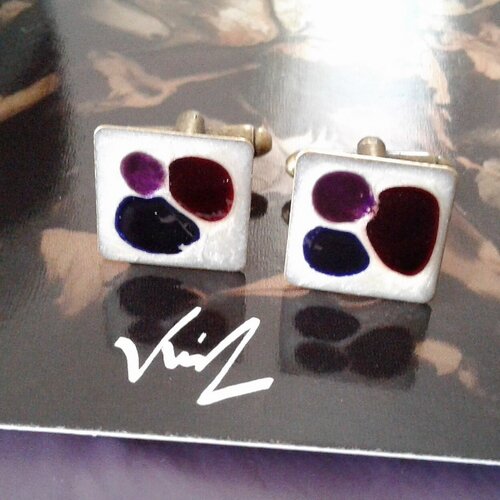 Peint artiste française,boutons manchette carré,rouge violet blanc bleu,abstrait art modern,accessoire costume cravate,bobo boho gothique