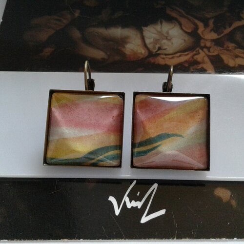 Peint artiste française,dormeuses laiton bronze,cabochons carres en verre,fait mains en france,vert jaune,art deco art contemporain,boho