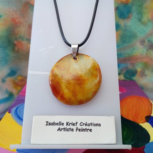 Pendentif palet rond en argile naturelle, peinture huile laquée orange, bijou art contemporain, cordon noir,cadeau fete anniversaire noel