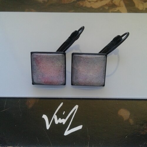 Peint artiste française,dormeuses carrées ,laiton noir,aquarelle rose vert marron bleu,art deco gothique,bobo boho,fait en france