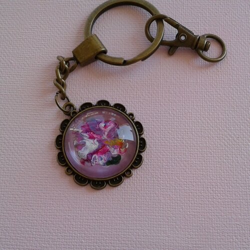 Porte cle fleur en laiton avec cabochon en verre rond,peinture,violet blanc rose rouge,fait mains en france,cadeau fete anniversaire noel