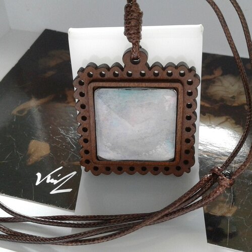 Aquarelle peint artiste française,pendentif bois,cordon coton marron ajustable,vert bleu rose blanc,cabochon carré 25mm,boho bobo gothique