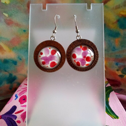 Peint artiste isabelle k,boucles oreilles bois fleuri avec cabochons ronds verre violet rose blanc,crochets acier,cadeau fete anniversaire