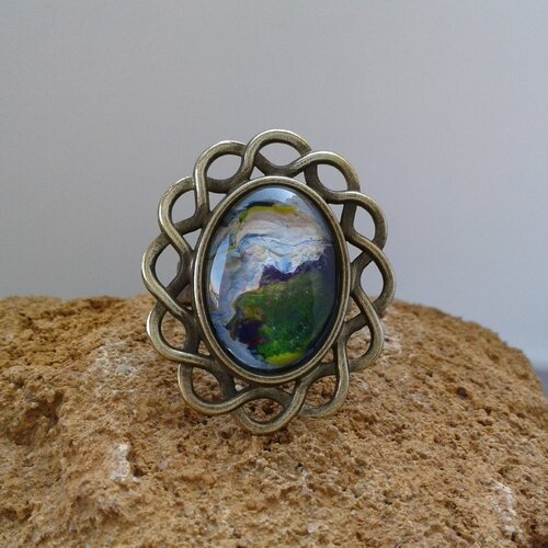 Bague fleurie laiton bronze avec cabochon  en verre ovale,peinture sur bijou,fait mains en france,art abstrait bleu vert