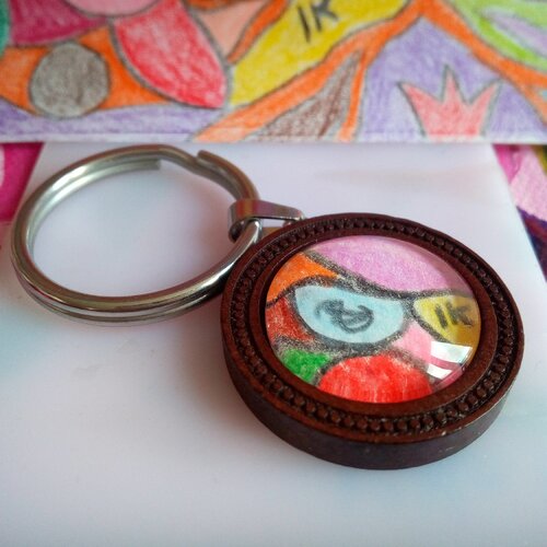 Aquarelle originale ,porte clé fleuri en bois avec anneau acier et cabochon rond rouge rose orange jaune bleu vert marron,