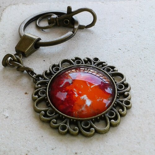 Porte clé fleuri laiton bronze avec cabochon en verre rond, peinture rouge blanc,fait mains en france,cadeau fete anniversaire noel