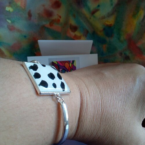 Bracelet argente avec cabochon carré peint noir et blanc,fait mains en france,cadeau fete anniversaire noel,boho bobo art deco,mousqueton