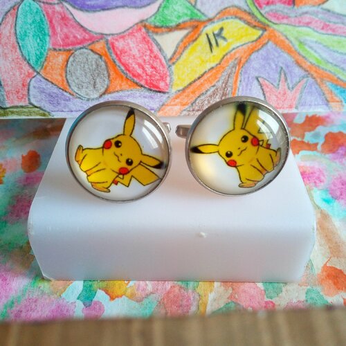 Boutons de manchettes en acier inoxydable avec cabochons pikachu pokemon manga kawaii,fait mains en france,cadeau fete anniversaire noel
