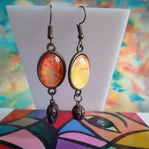 Boucles oreilles grenat pierre precieuse avec pendentif aquarelle ovale originale peint artiste francaise,crochets laiton bronze,cadeau fete