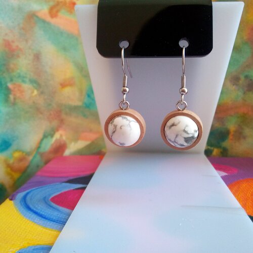 Howlite,boucles oreilles en bois naturel avec cabochons ronds,pierre precieuse,fermoirs crochets acier 316l,cadeau fete noel,