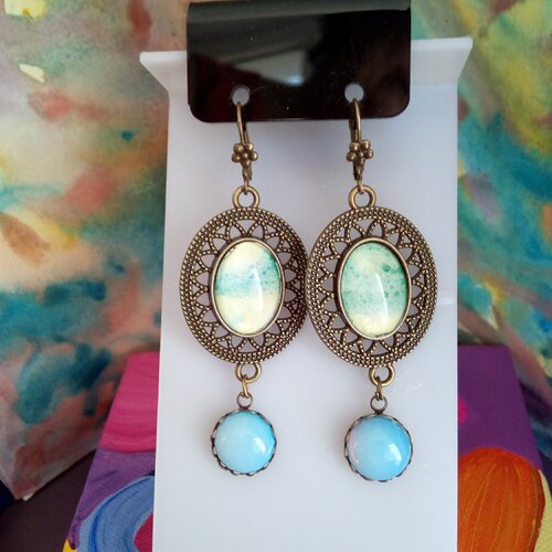 Boucles oreilles dormeuses opale pierre blanche avec pendentifs aquarelle fleurie,bijou peint,fait mains en france