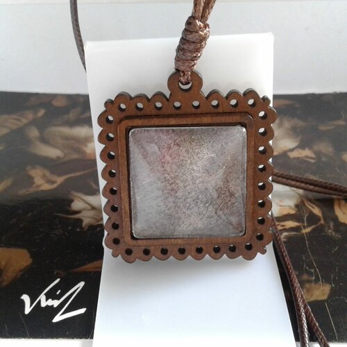 Aquarelle originale,pendentif carré bois,cordon coton ajustable,rouge marron,ecolo durable,bobo boho gothique
