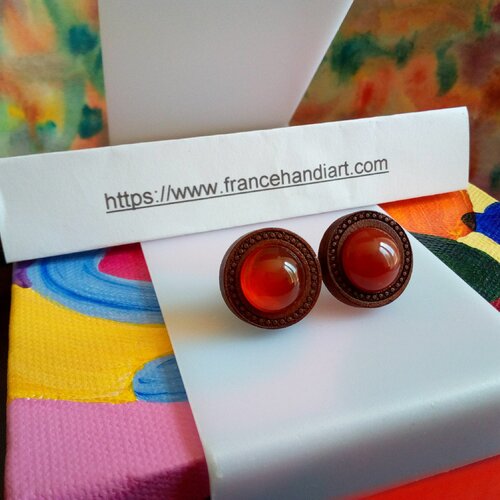 Cornaline,clous oreilles bois fleuri,avec cabochon rond 12mm pierre fine,fait mains en france,cadeau fete