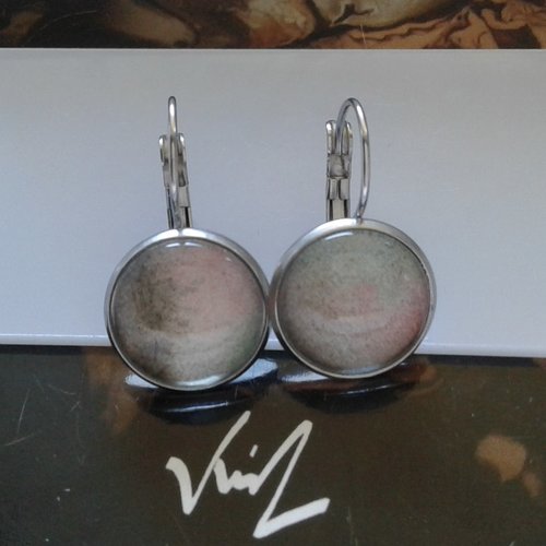 Dormeuses aquarelle originale,rouge marron vert,acier inoxydable,cabochons ronds ,fait mains en france