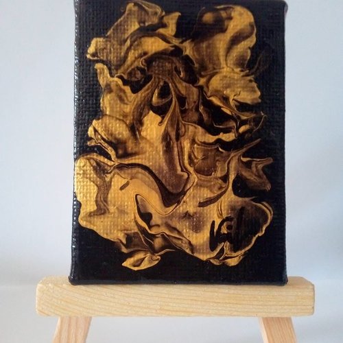 Art fluide, mini tableau peinture acrylique noir et or,abstrait contemporain par isabelle krief,artiste peintre à narbonne,oeuvre originale