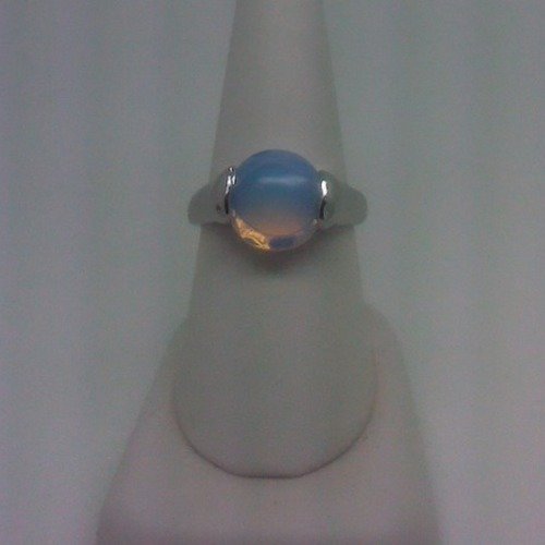 Bague pierre d'opale pierre gemme semi précieuse sertie sur bague argentée diam 66 mm 