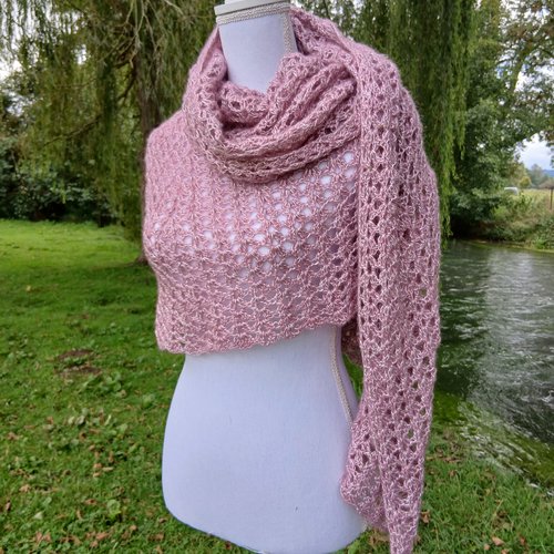 Chale boheme mauve doux et raffine