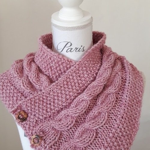 Snood avec bouton Clearance