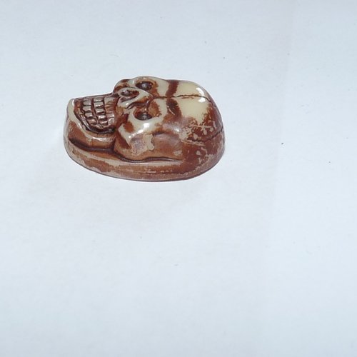 Cabochon tête de mort vintage crane en verre skull pour création de bijoux collage