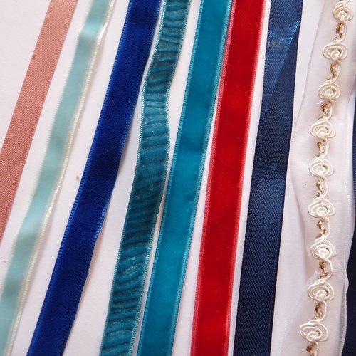 Lot de rubans velours bleu rouge blanc fleuri pour création couture galon