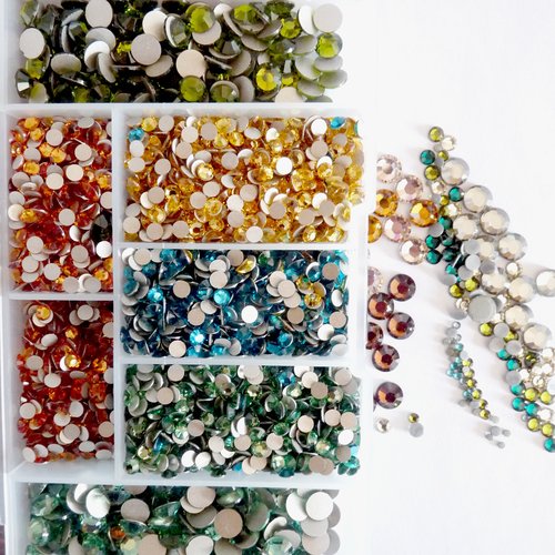 Cabochons strass à coller multicolores de différentes tailles pour création