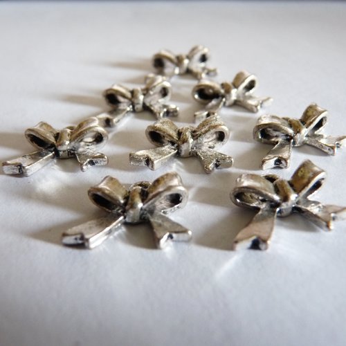 10 pendentifs nœud papillon argentés 1,4 cm pour création de bijoux