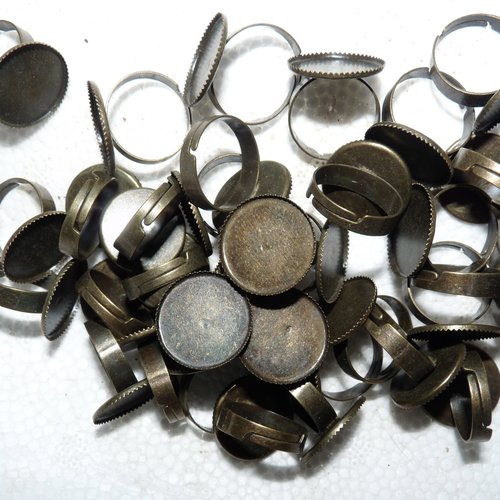 15 supports de bague base avec bordure dentelée de 1,8 cm anneau ajustable pour cabochon