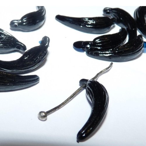6 pendentifs piments noirs breloques charms bananes noires pour création de bijoux